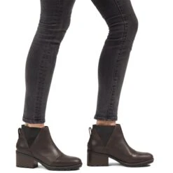 SOREL Women's Cate Chelsea Bootie -Chic Shoes Store 2070679 201 alt6